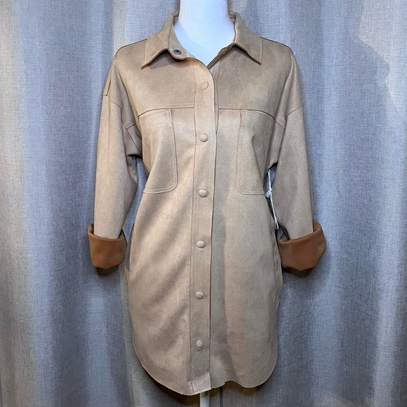West Of Melrose Jackets & Blazers - NWT West of Melrose Suede Shacket Jacket Tan Button Up Long Sleeve Women’s XS